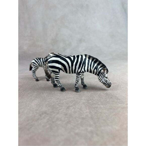 Schleich 14609 Zebra Foals Grazing Drinking Rare Retired Models - Picture 4 of 7